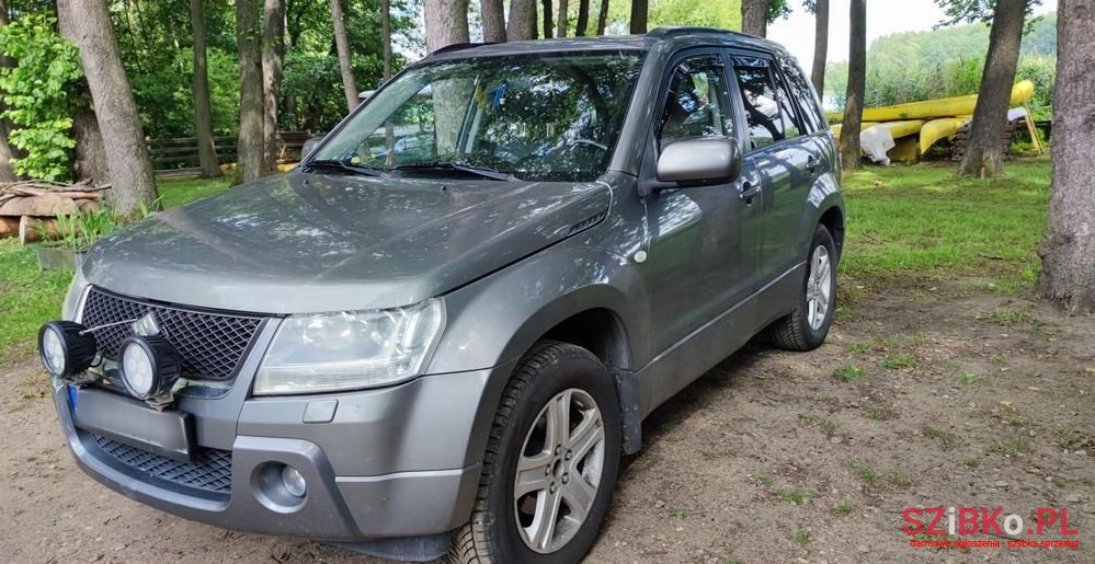 2006' Suzuki Grand Vitara 2.0 De Luxe photo #4