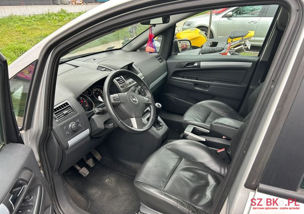 2006' Opel Zafira 1.9 Cdti Elegance photo #1