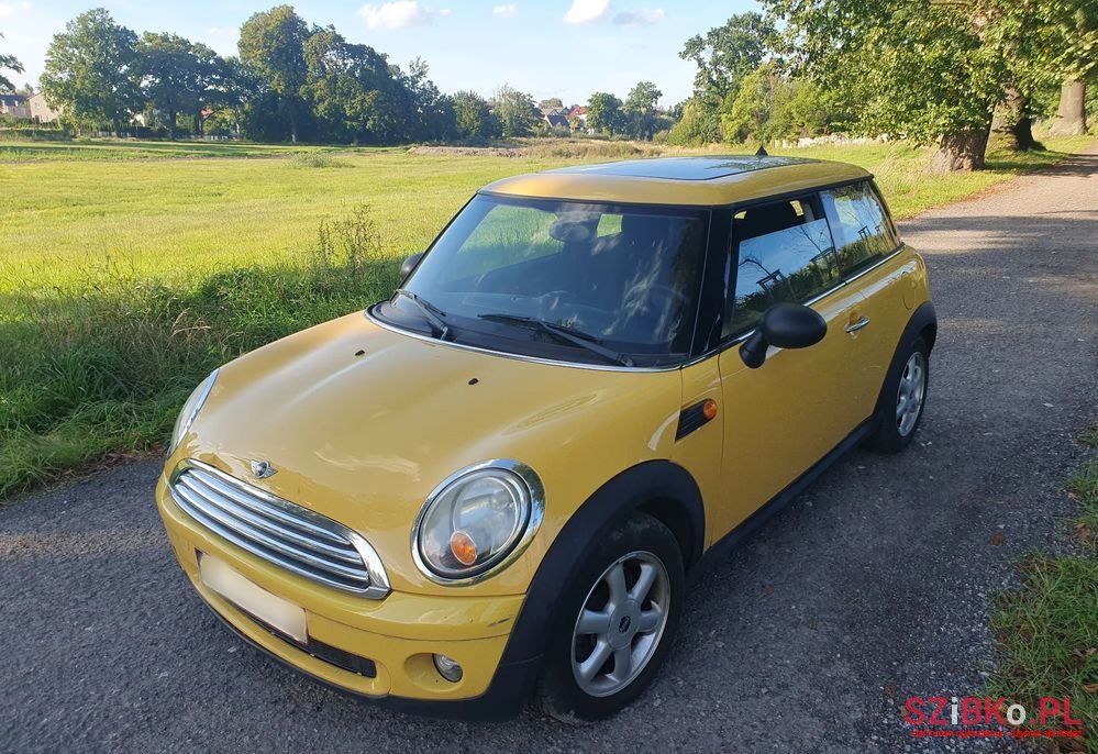 2009' MINI Cooper photo #1