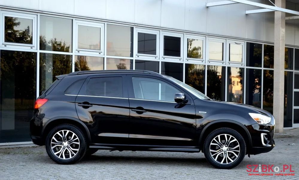 2015' Mitsubishi ASX photo #4