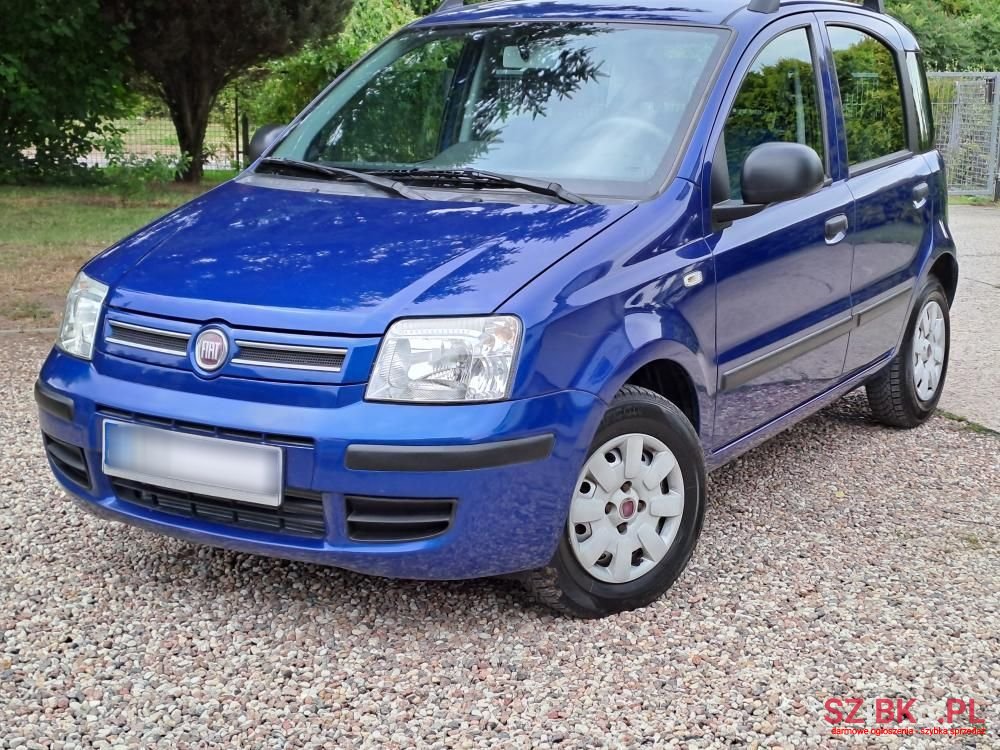 2010' Fiat Panda photo #2