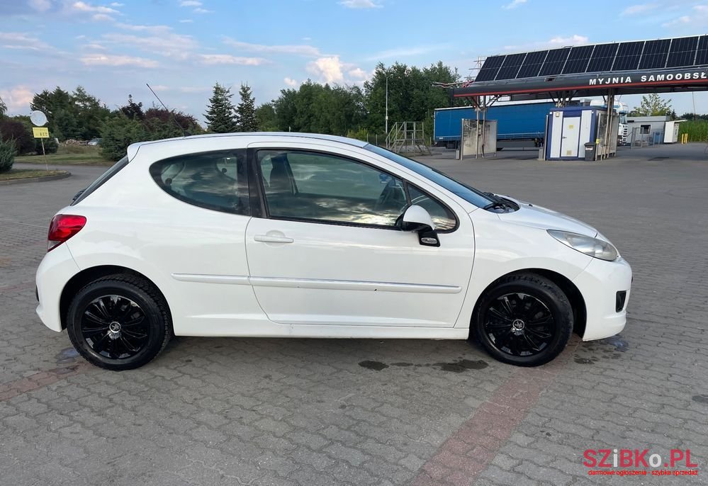 2012' Peugeot 207 1.4 Hdi Active photo #5