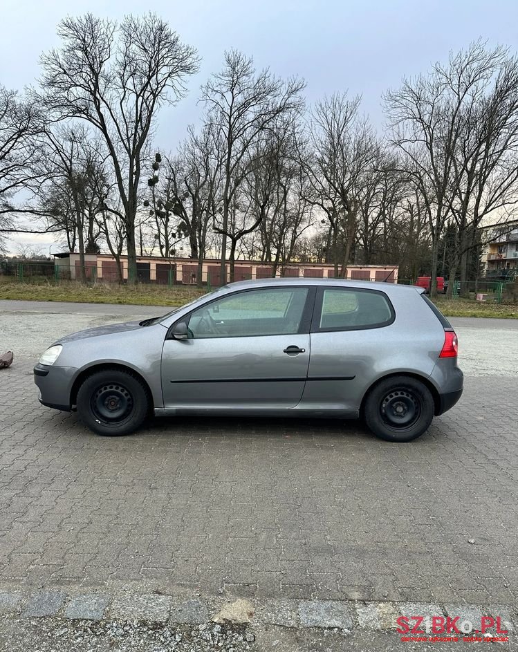 2008' Volkswagen Golf photo #2