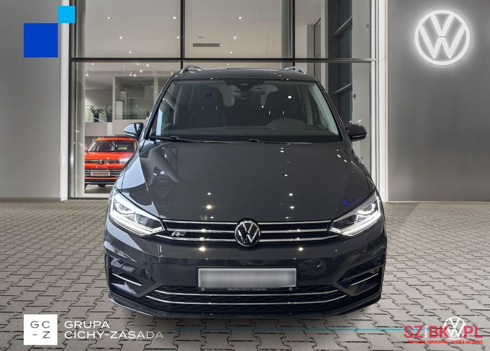 2024' Volkswagen Touran photo #1