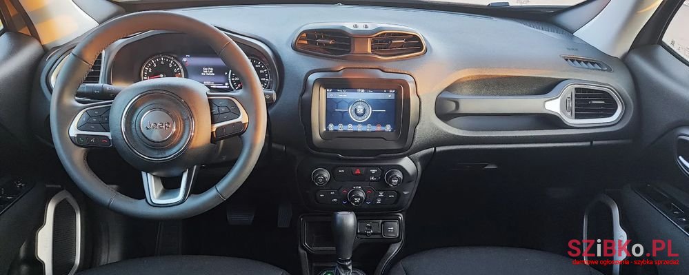 2021' Jeep Renegade photo #5