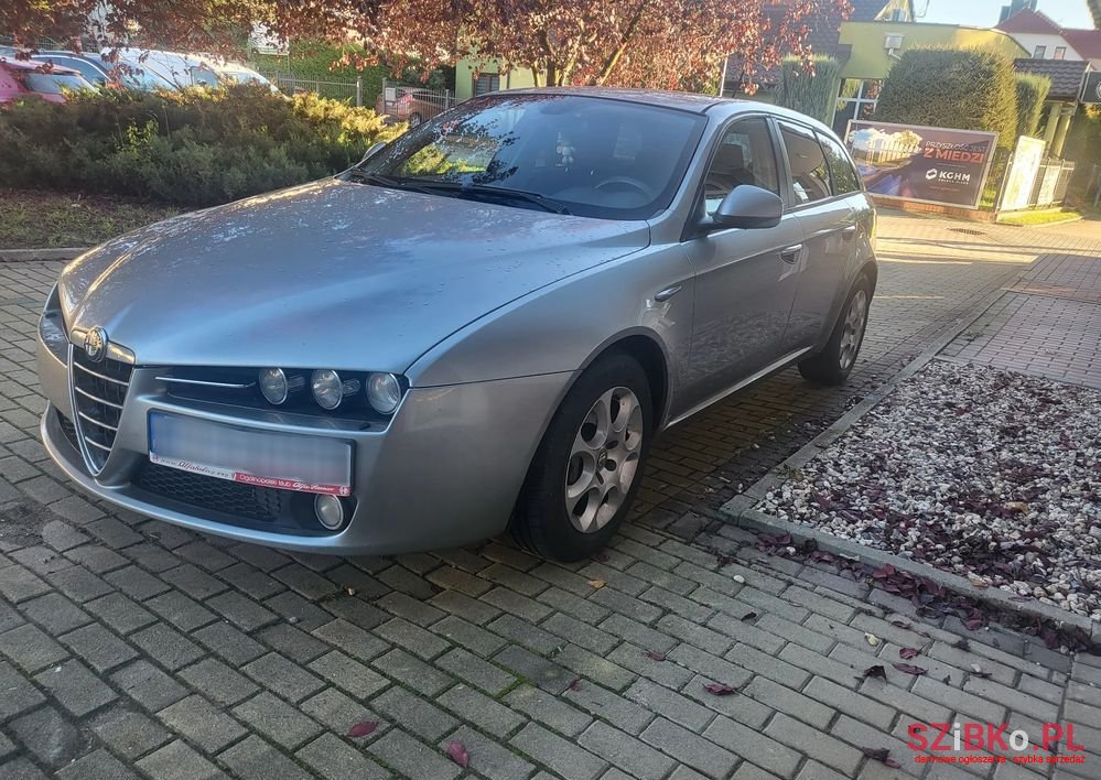 2009' Alfa Romeo 159 photo #3