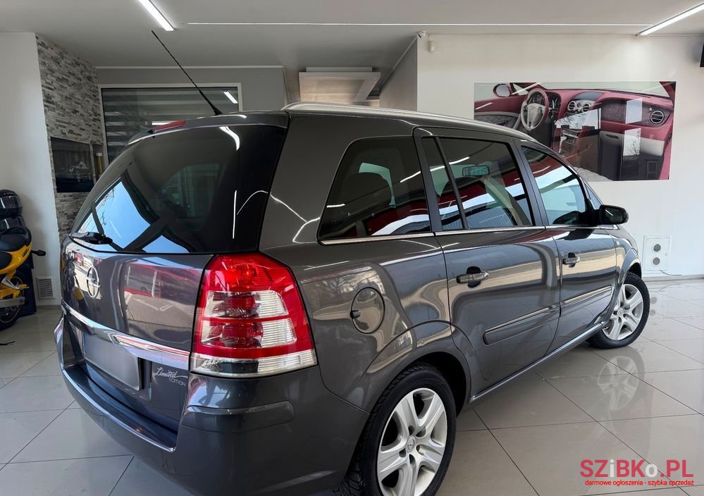 2009' Opel Zafira photo #4