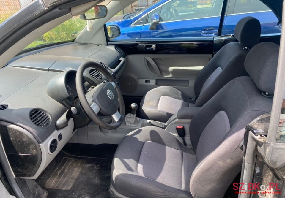 2003' Volkswagen New Beetle photo #6