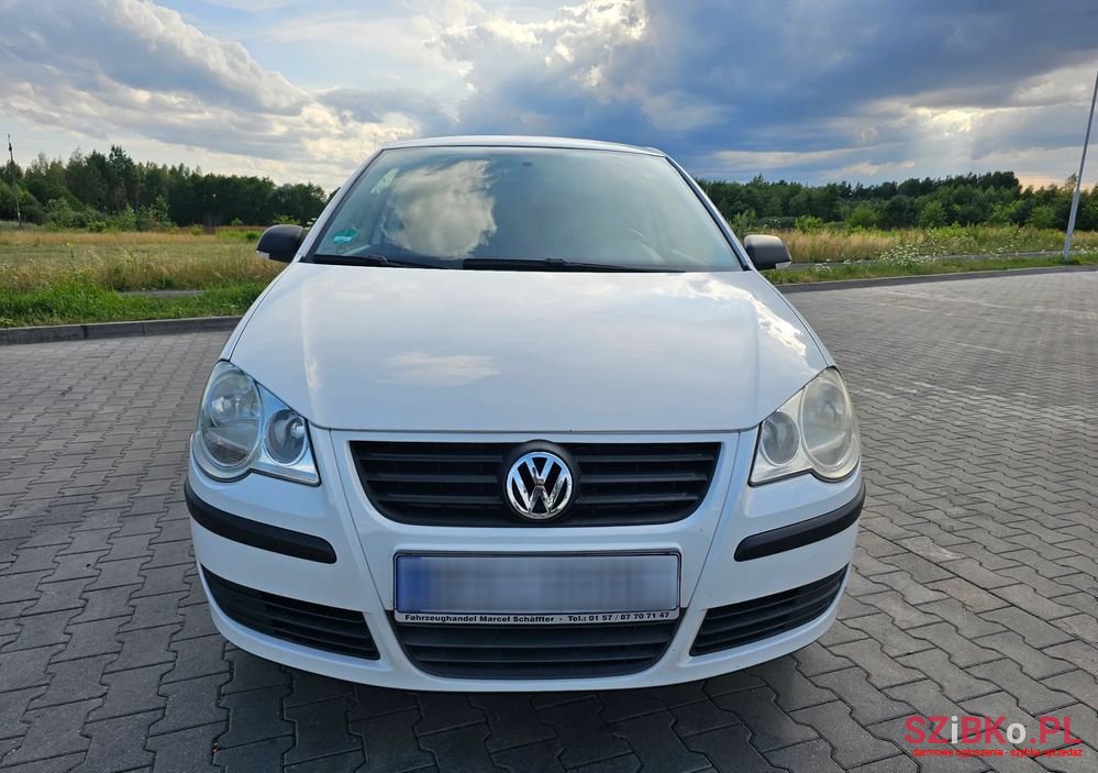 2009' Volkswagen Polo photo #4