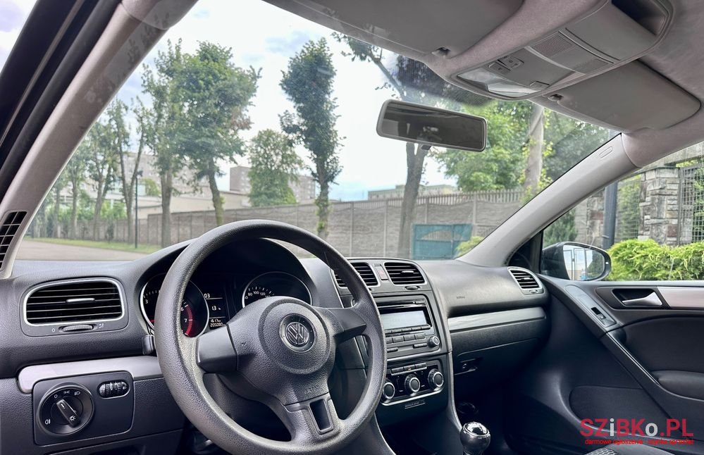 2009' Volkswagen Golf 1.6 Goal photo #5