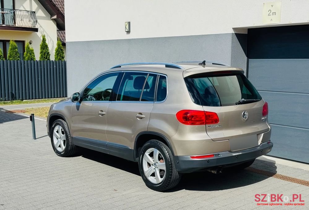 2012' Volkswagen Tiguan photo #4