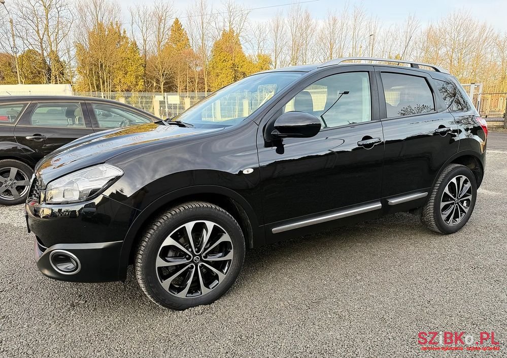 2011' Nissan Qashqai 2.0 Tekna photo #2