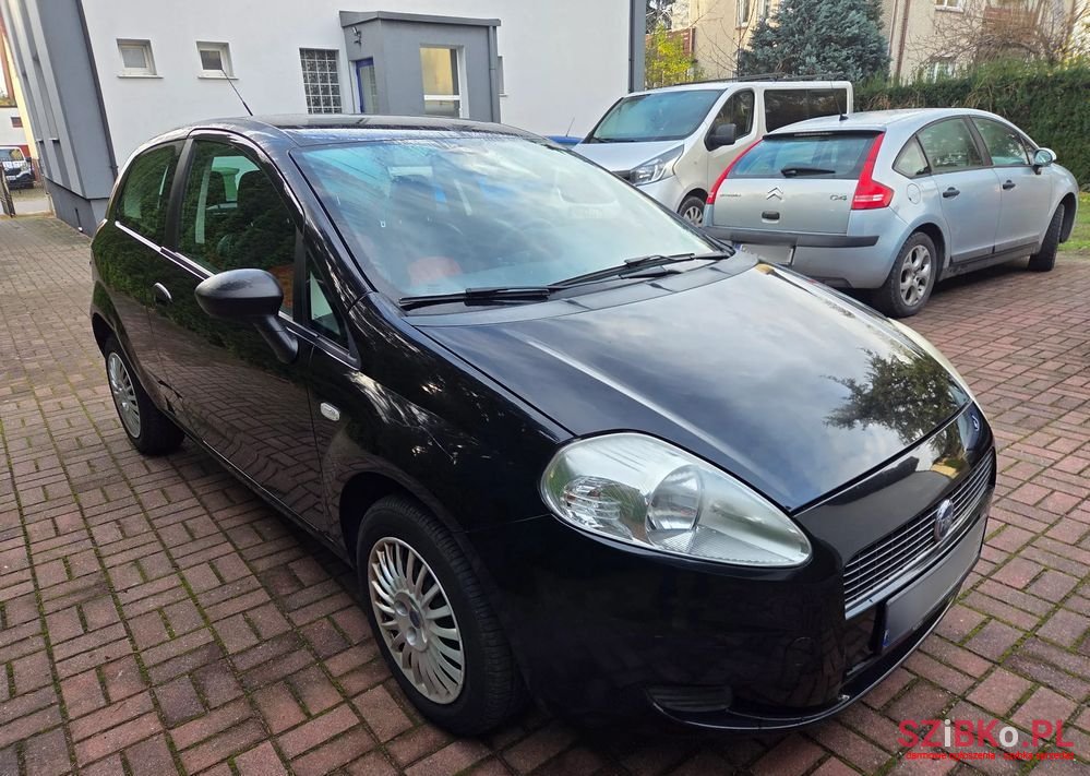 2006' Fiat Punto 1.4 16V Dynamic photo #2