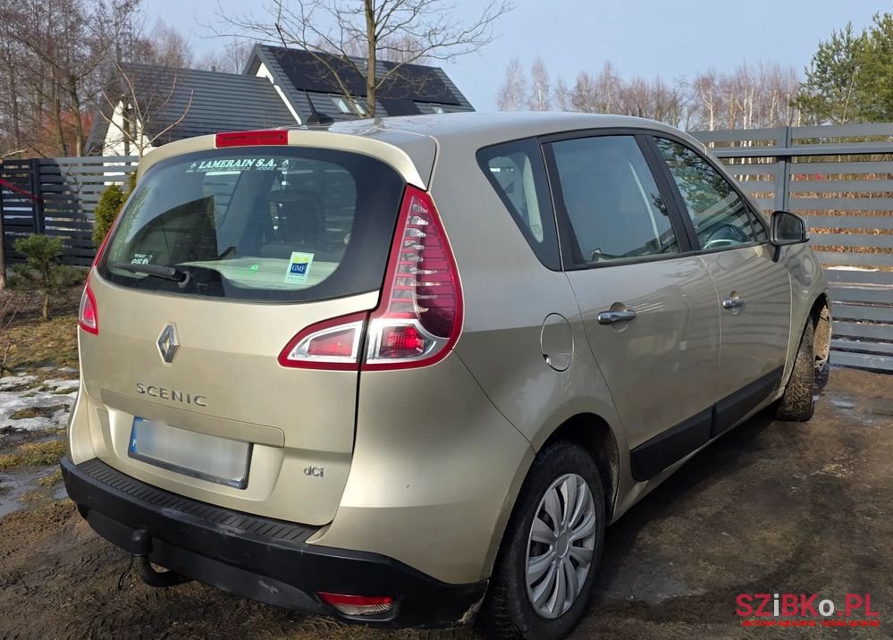 2010' Renault Scenic 1.5 Dci Emotion photo #2