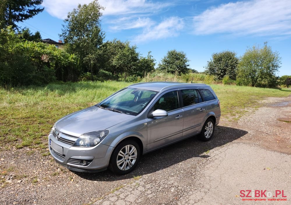 2009' Opel Astra 1.8 Caravan Edition Plus photo #1
