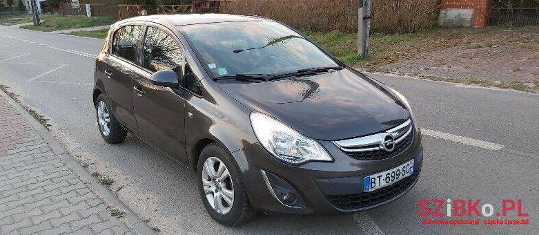 2011' Opel Corsa photo #1