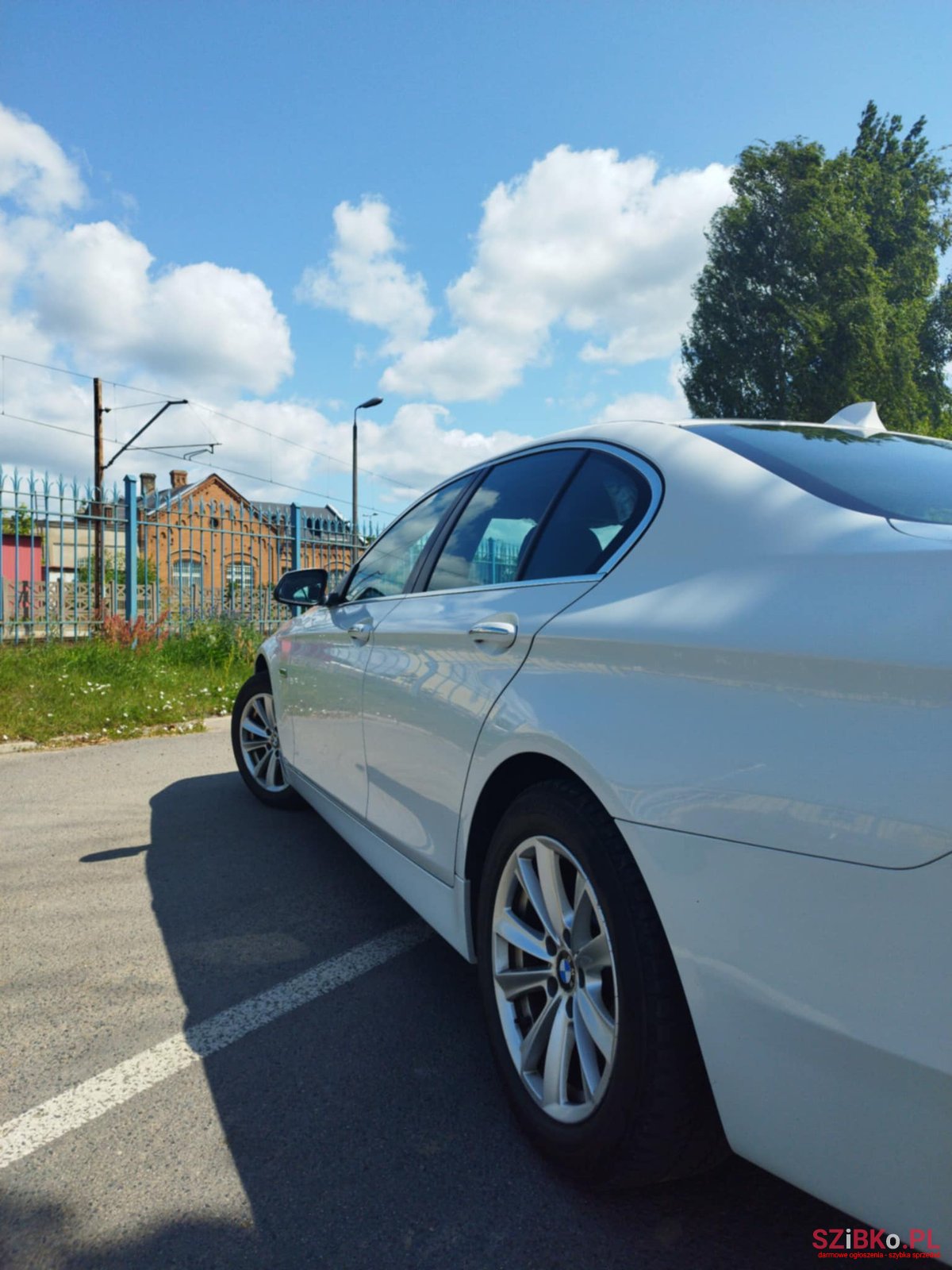 2015' BMW 520 photo #4