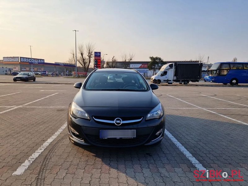 2013' Opel Astra photo #5