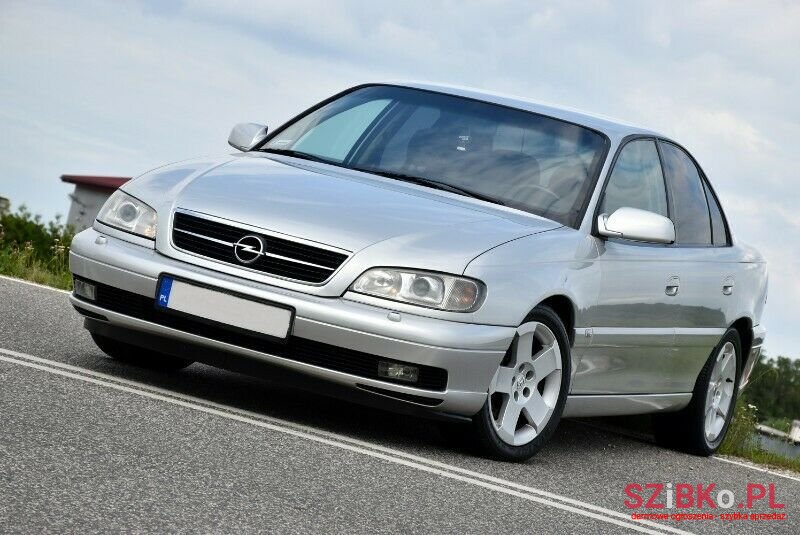 2000' Opel Omega photo #2