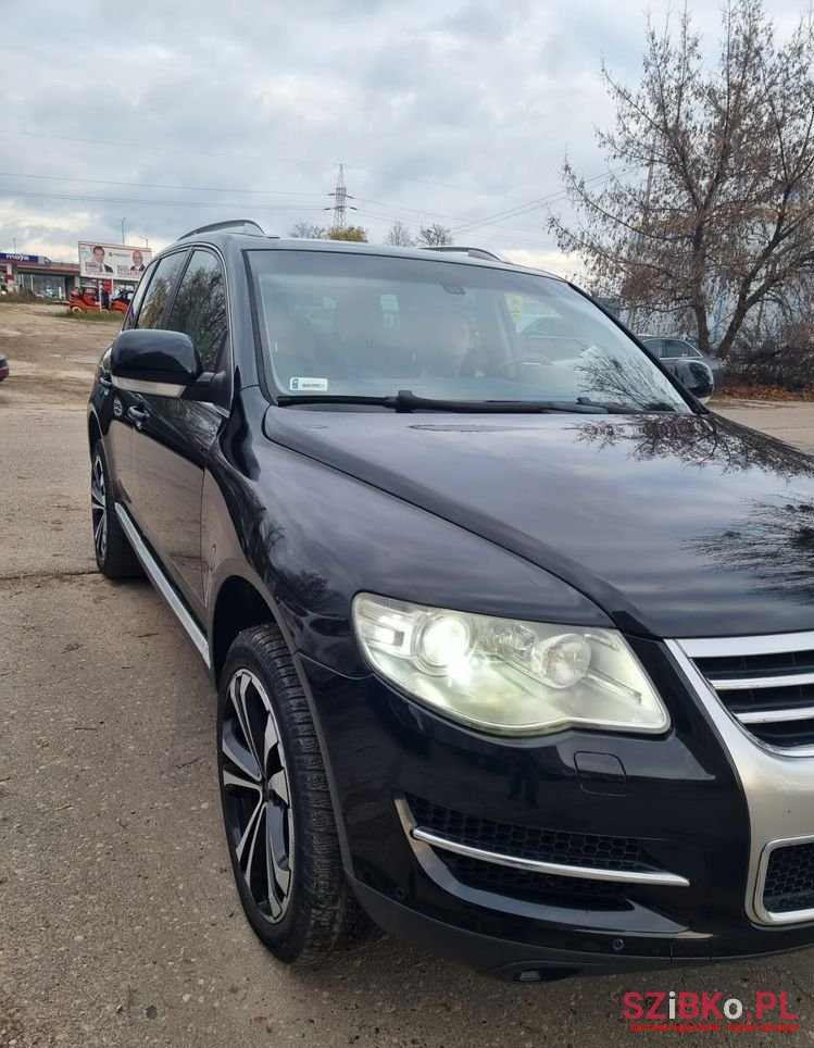 2007' Volkswagen Touareg photo #1