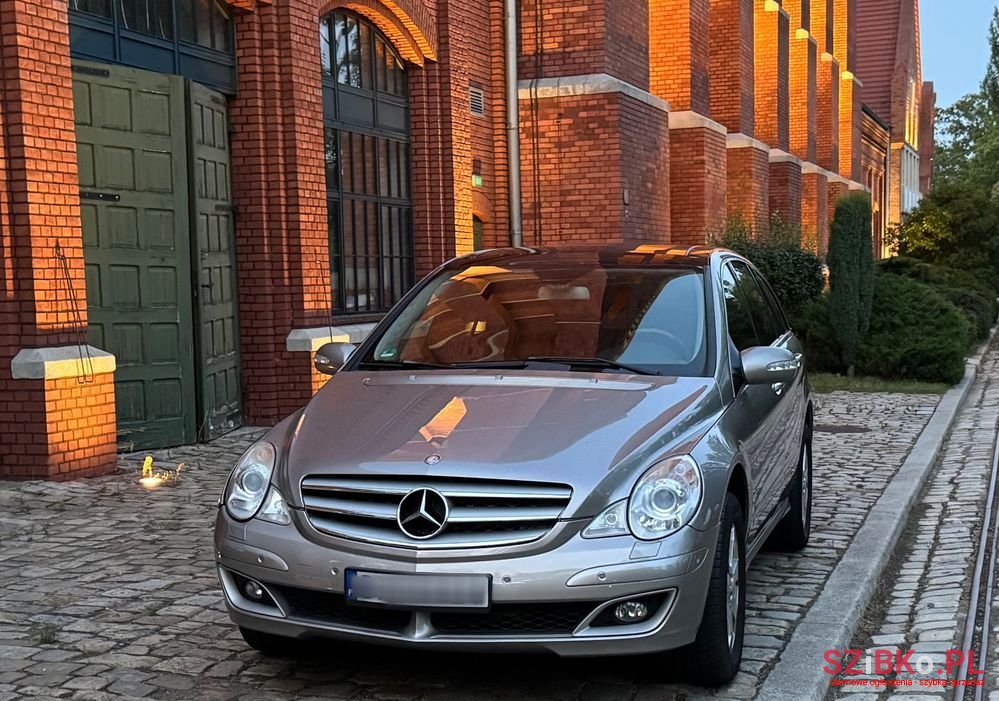 2006' Mercedes-Benz R-Class photo #3