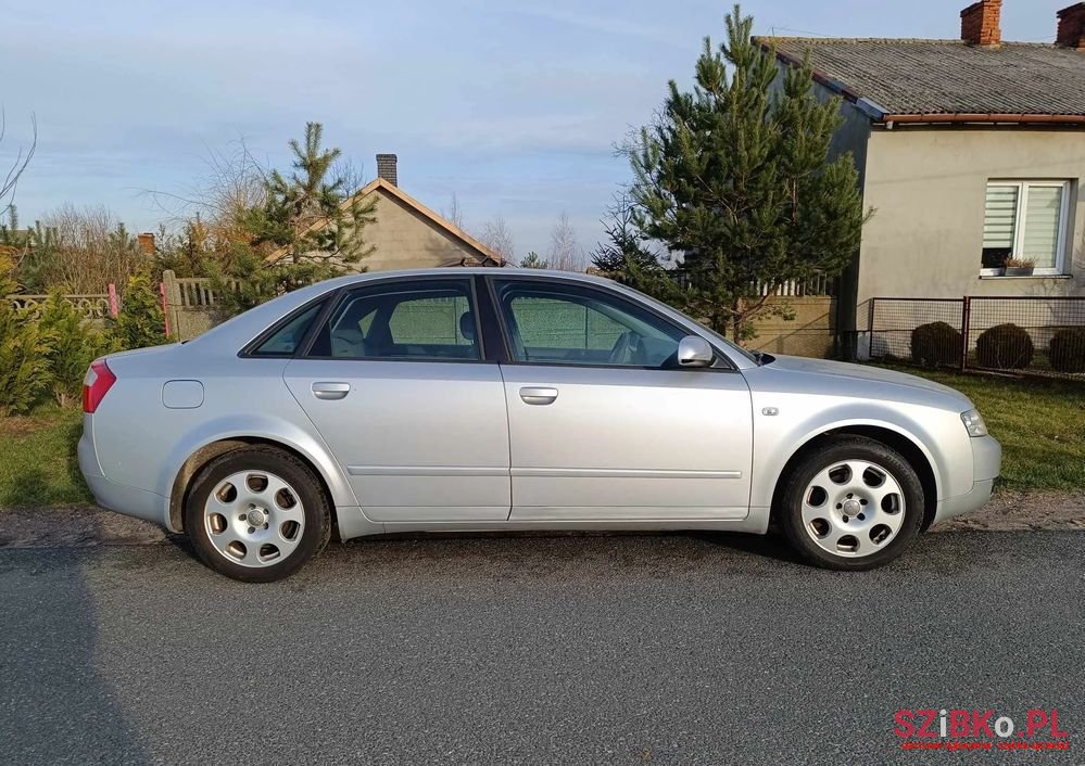 2003' Audi A4 Avant 2.0 photo #2