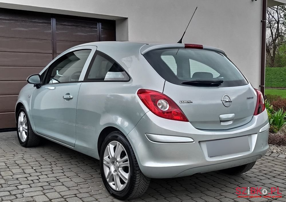 2010' Opel Corsa 1.2 16V Enjoy photo #3