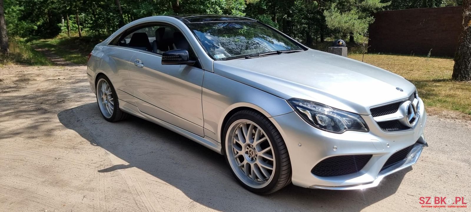 2009' Mercedes-Benz E-Class photo #2