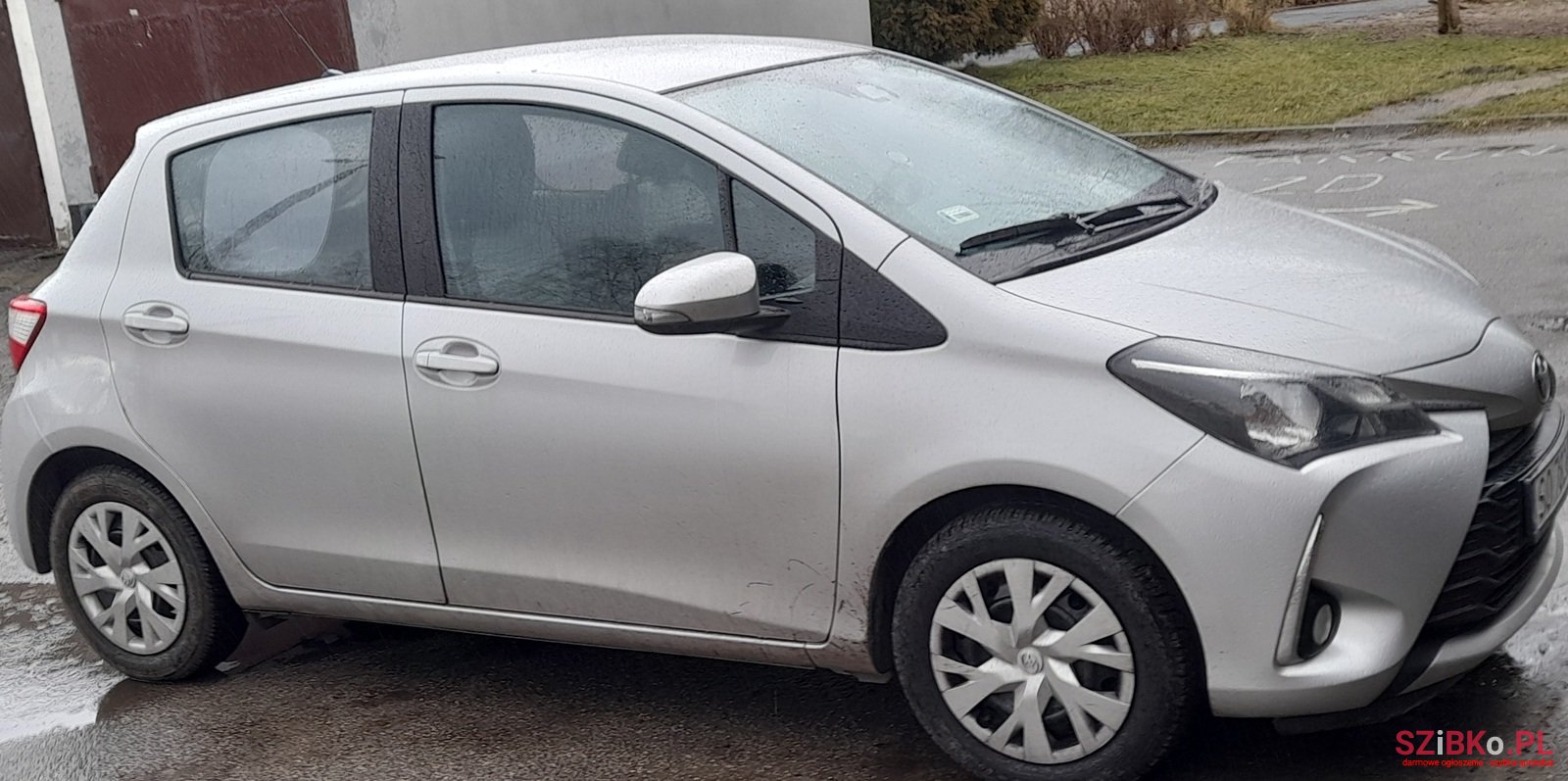 2020' Toyota Yaris photo #3