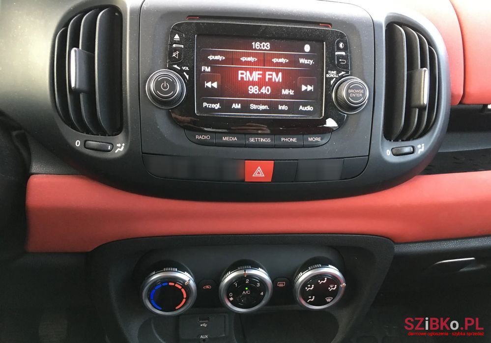 2013' Fiat 500L 1.4 16V Pop Star photo #2