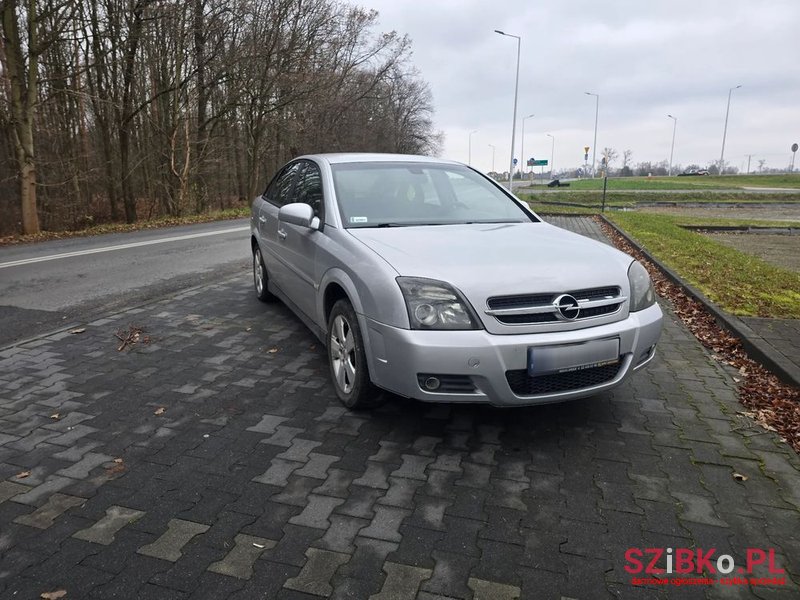 2005' Opel Vectra 2.2 Sport photo #2