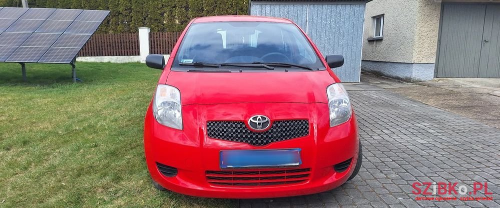 2007' Toyota Yaris 1.0 Luna photo #3