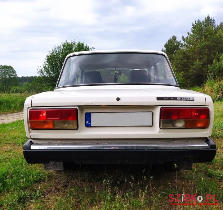 1988' Lada 2107 photo #2
