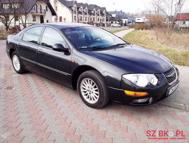 2000' Chrysler 300M photo #2