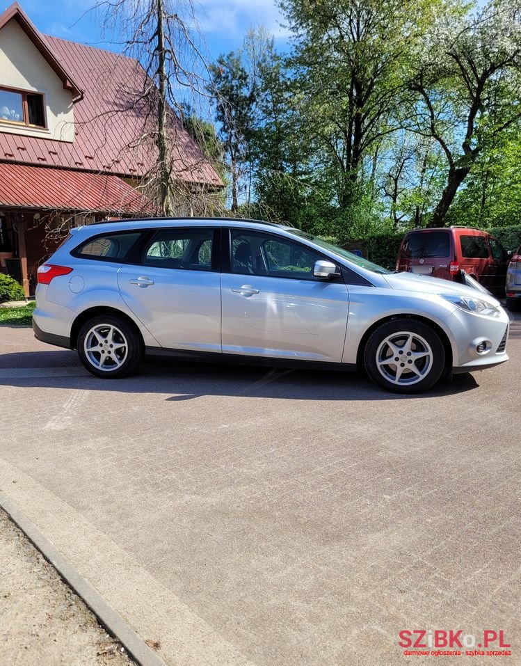 2011' Ford Focus photo #4