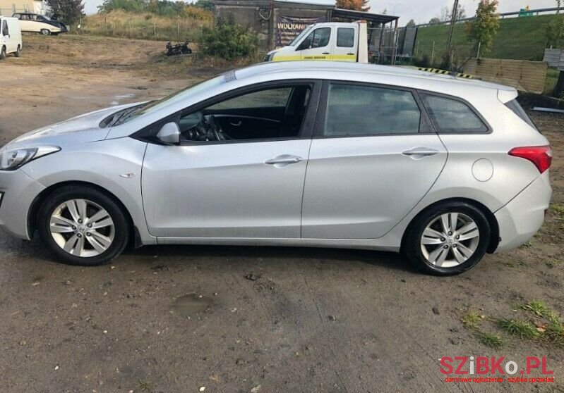 2013' Hyundai i30 photo #3