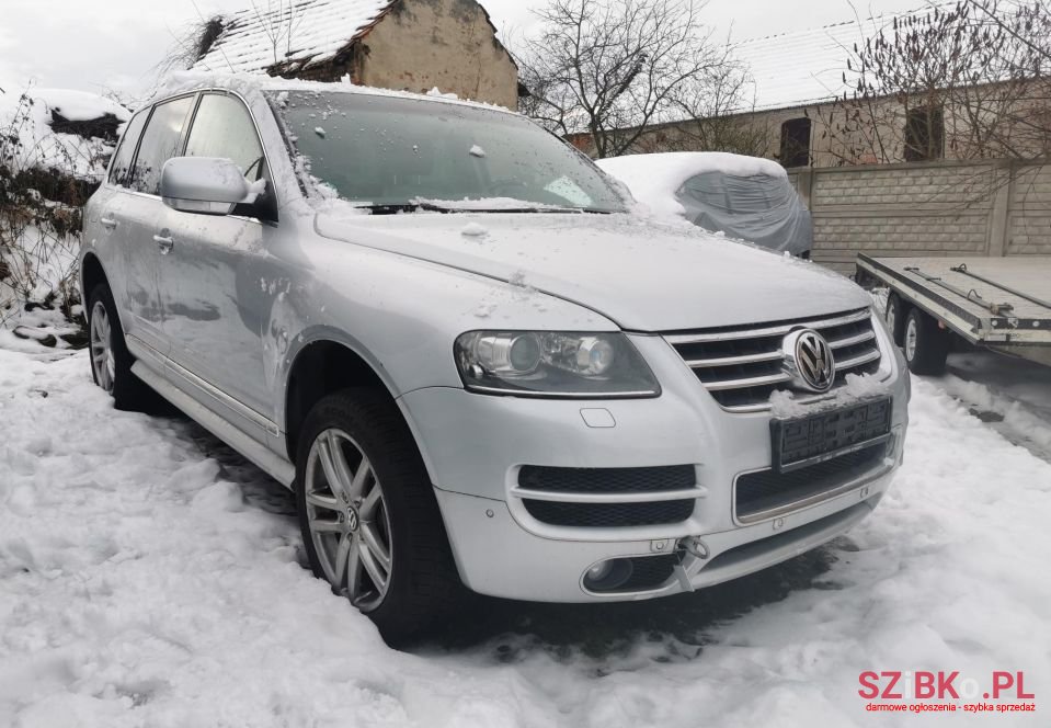 2006' Volkswagen Touareg photo #1