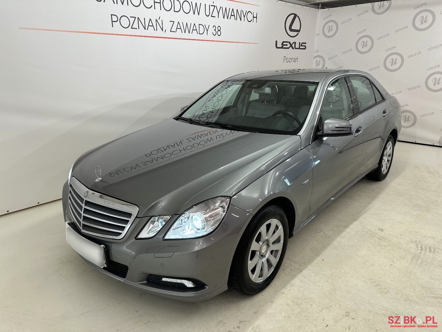 2010' Mercedes-Benz E-Class photo #1