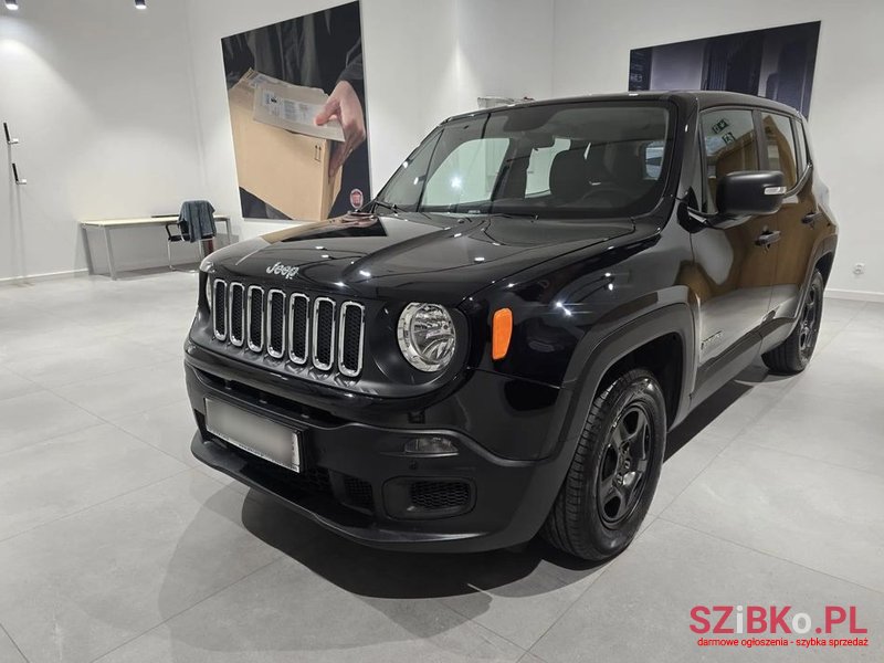 2016' Jeep Renegade photo #1