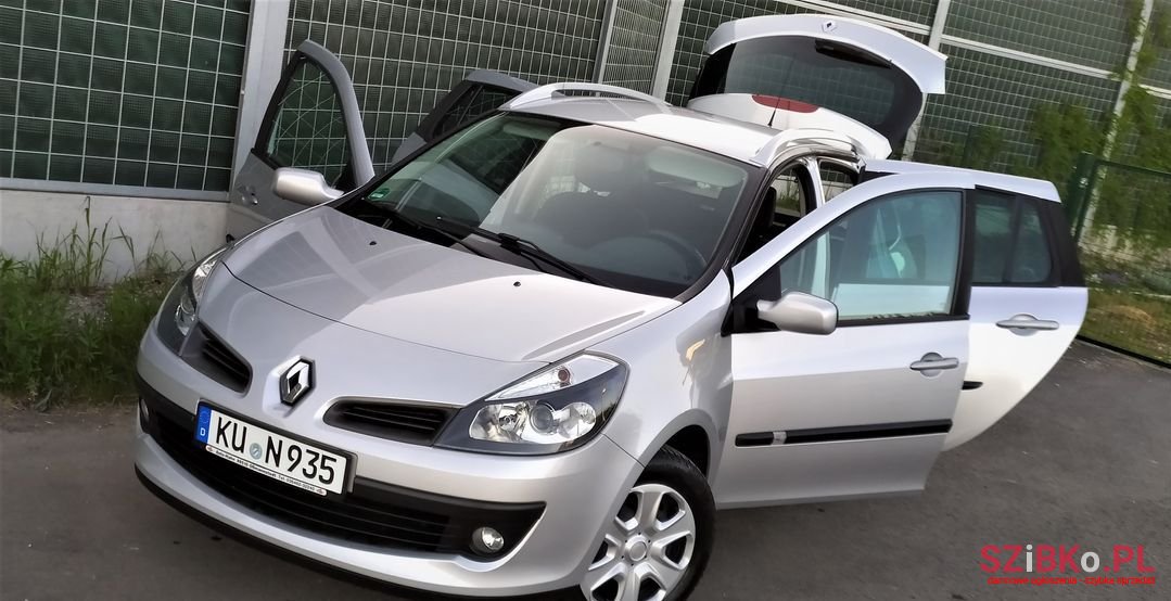 2008' Renault Clio photo #2