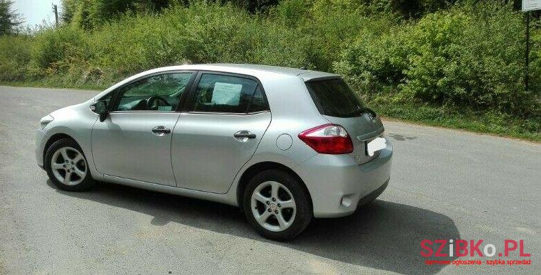 2010' Toyota Auris photo #1