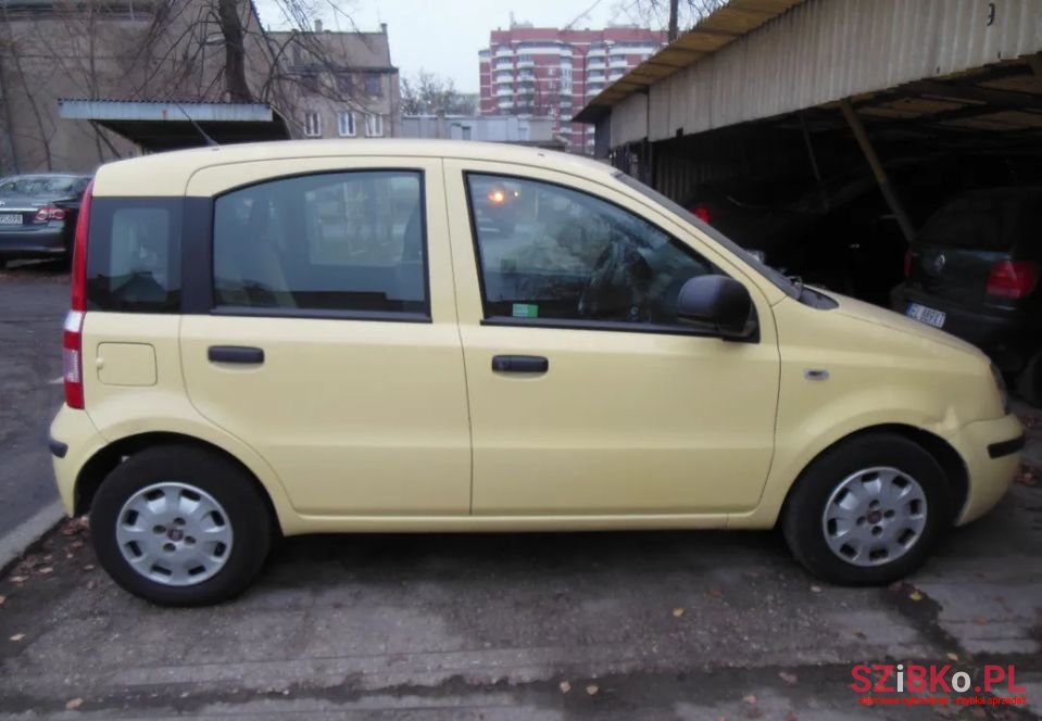 2011' Fiat Panda photo #1