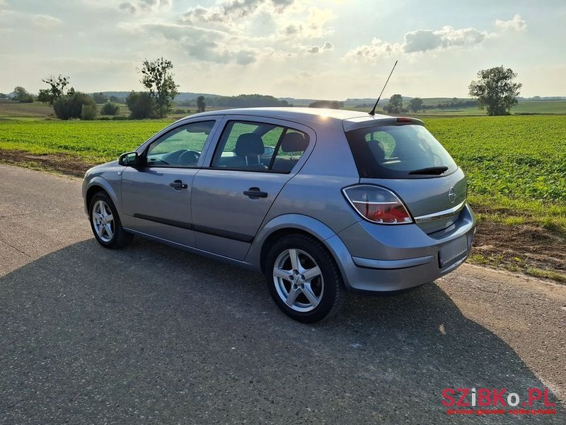 2009' Opel Astra Iii 1.6 Enjoy photo #2