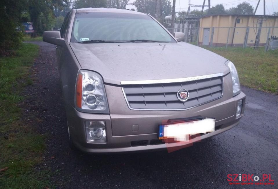 2003' Cadillac SRX photo #1