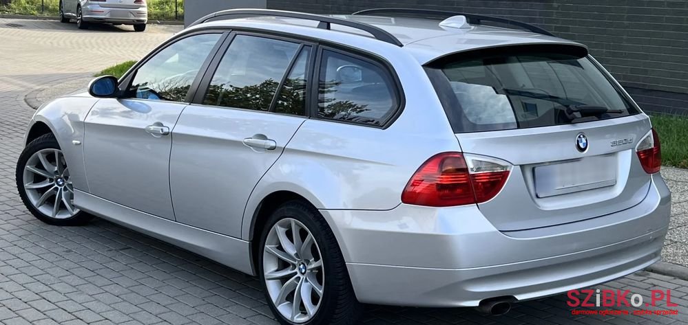 2007' BMW 3 Series 320D photo #2