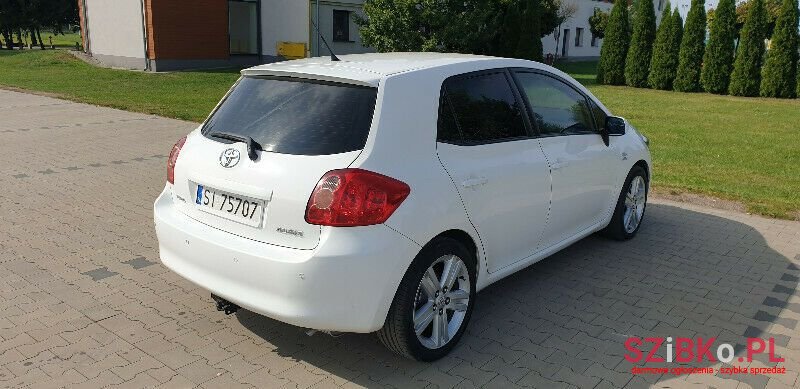 2008' Toyota Auris photo #4
