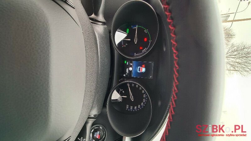 2021' Toyota CHR photo #6