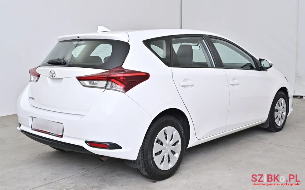 2016' Toyota Auris 1.33 Vvt-I Active photo #1
