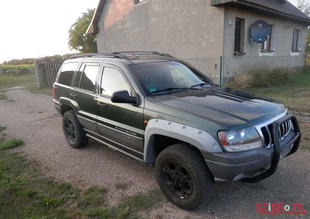 2002' Jeep Grand Cherokee photo #3