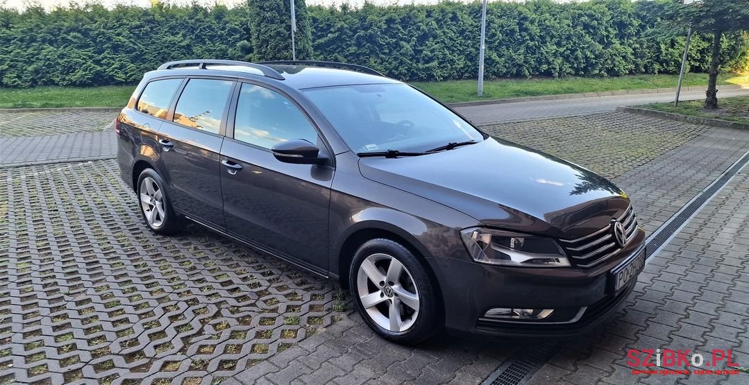 2015' Volkswagen Passat photo #1